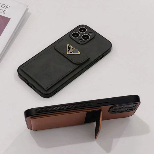 スマホケース    高級感カード収納機能付きスマホケース  ダブルPRA**  耐衝撃・防振性能に優れ、高級感あふれるスマホケースで、iPhone12-17 に対応