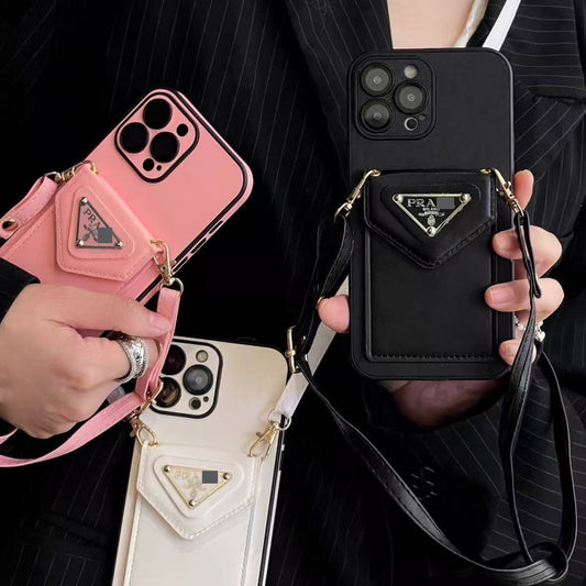 スマホケース    高級感カードホルダー付き且つストラップ付き且つレンズ保護機能付きのスマホケース  ダブルPRA**  耐衝撃・防振性能に優れ、高級感あふれるスマホケースで、iPhone12-17 に対応