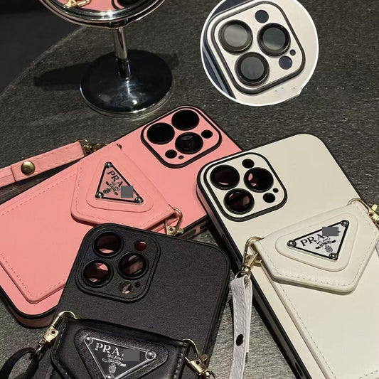 スマホケース 高級感カードホルダー付き且つストラップ付き且つレンズ保護機能付きのスマホケース ダブルPRA** 耐衝撃・防振性能に優れ、高級感あふれるスマホケースで、iPhone12-17 に対応