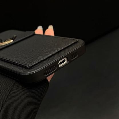 #239  スマホケース    高級感カード収納機能付きスマホケース    耐衝撃・防振性能に優れ、高級感あふれるスマホケースで、iPhone12-17 に対応