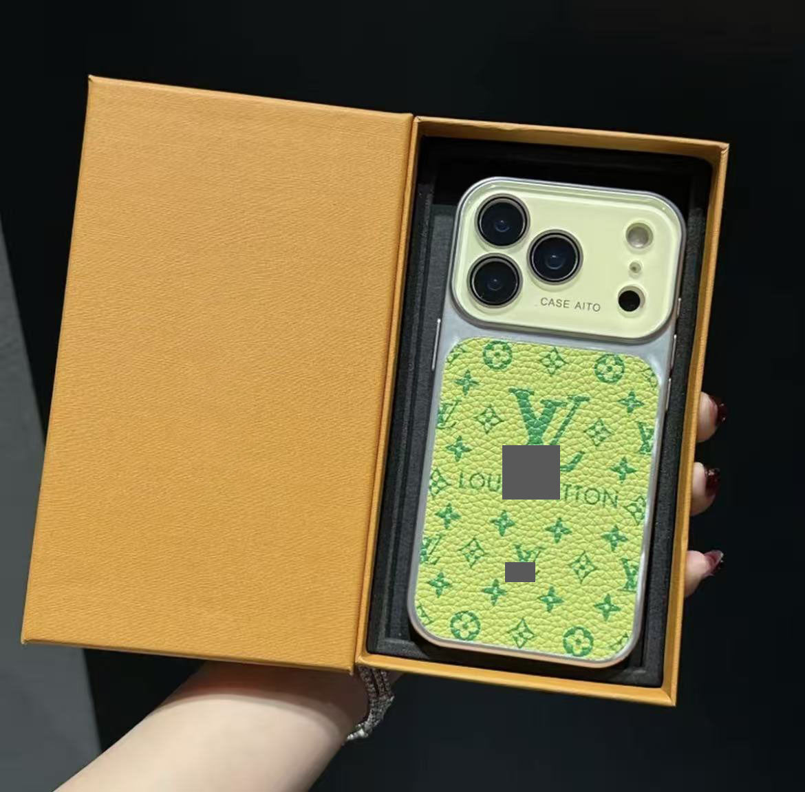 #24  スマホケース  高級感  耐衝撃・防振性能に優れ、iPhone14~17 に対応