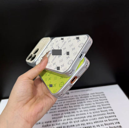 #24  スマホケース  高級感  耐衝撃・防振性能に優れ、iPhone14~17 に対応