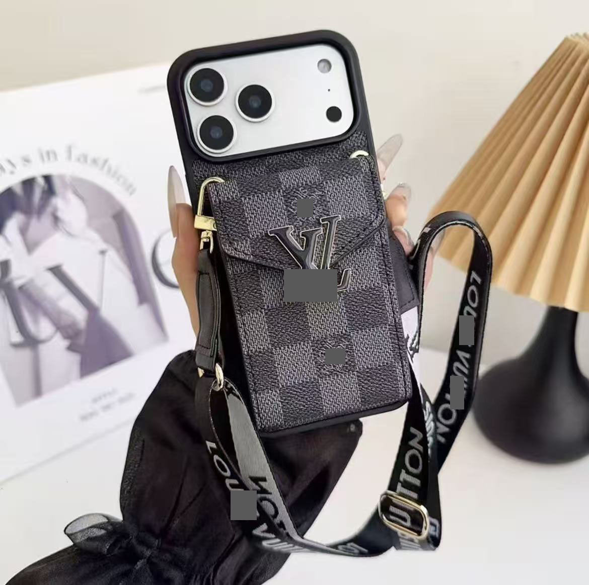 スマホケース    高級感カード入れ付きスマホケース  ダブルV  耐衝撃・防振性能に優れ、高級感あふれるスマホケースで、iPhone12-17 に対応