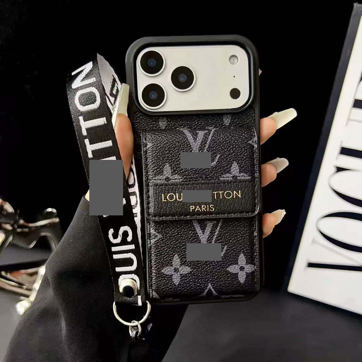 #305  スマホケース   カード入れ付きスマホケース    耐衝撃・防振性能に優れ、iPhone に対応