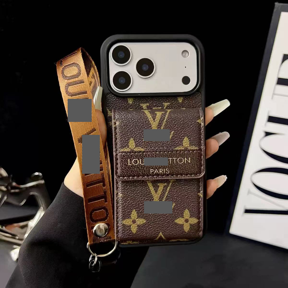 #305  スマホケース   カード入れ付きスマホケース    耐衝撃・防振性能に優れ、iPhone に対応