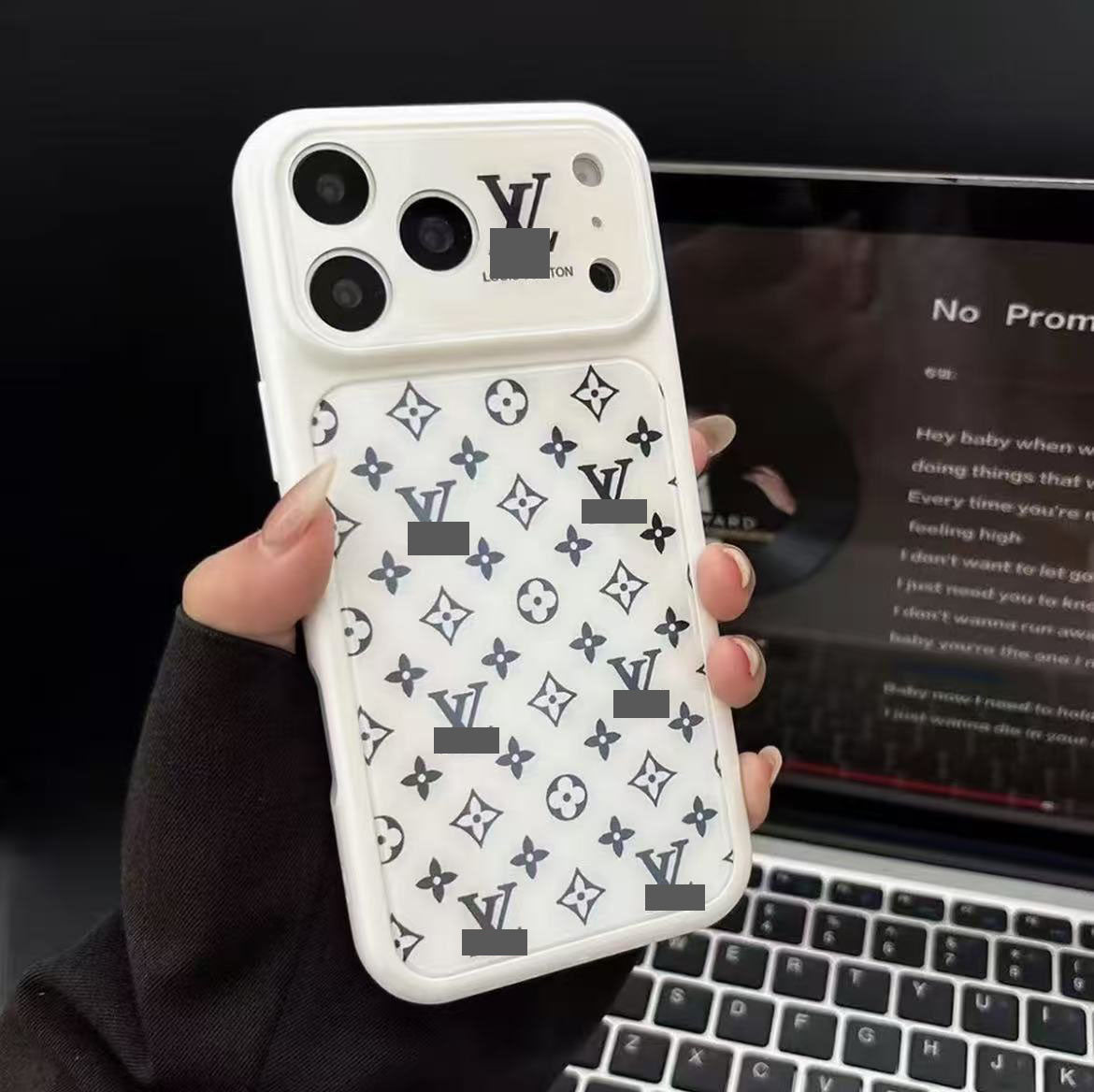 #30  スマホケース  高級感  耐衝撃・防振性能に優れ、iPhone14~17 に対応