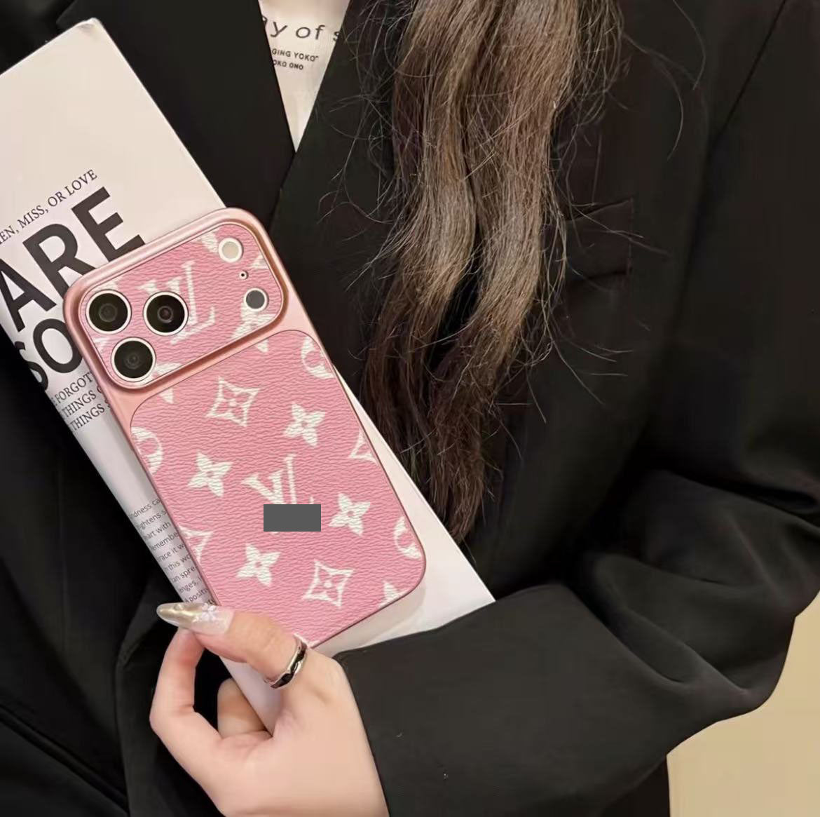 #21  スマホケース  高級感  耐衝撃・防振性能に優れ、iPhone14~17 に対応