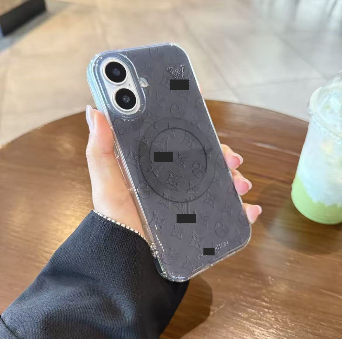 スマホケース  マグネット式スマホケース  ダブルV  耐衝撃・防振性能に優れ、高級感あふれるスマホケースで、iPhone13-17 に対応