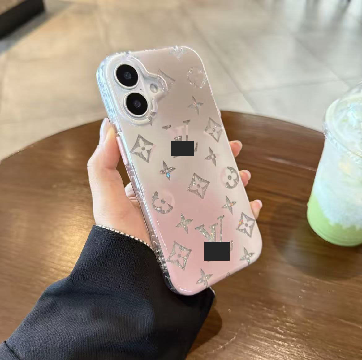 スマホケース  マグネット式スマホケース  ダブルV  耐衝撃・防振性能に優れ、高級感あふれるスマホケースで、iPhone13-17 に対応