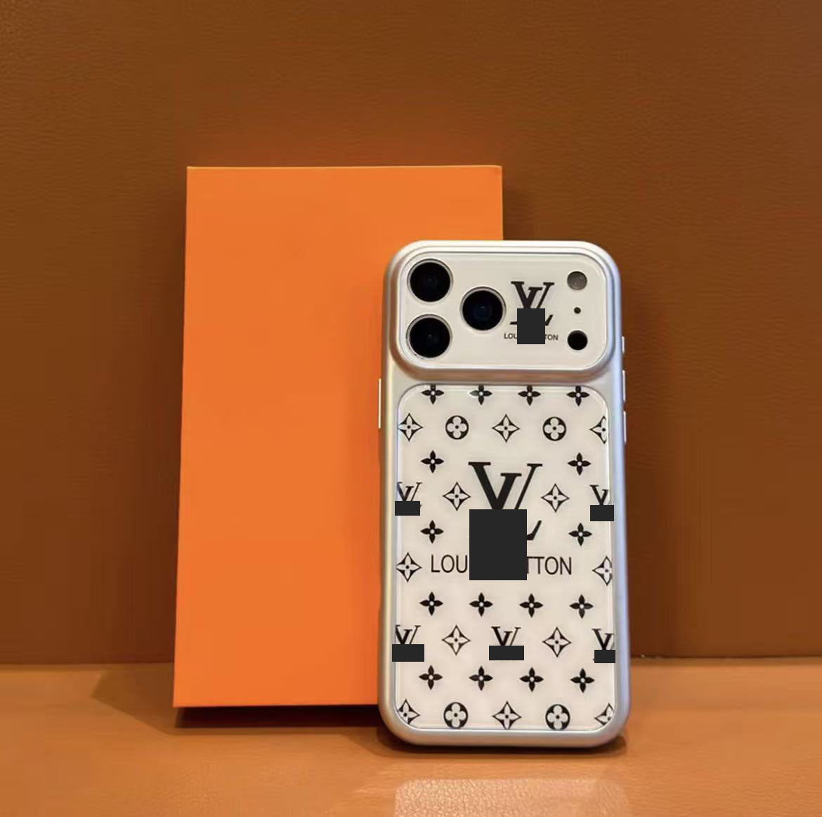 #118  スマホケース  高級感アクリル大窓スマホケース    耐衝撃・防振性能に優れ、高級感あふれるスマホケースで、iPhone14-17 に対応