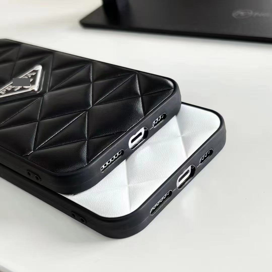 #27  スマホケース  高級感  耐衝撃・防振性能に優れ、iPhone14~17 に対応