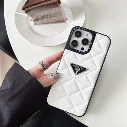 #27  スマホケース  高級感  耐衝撃・防振性能に優れ、iPhone14~17 に対応