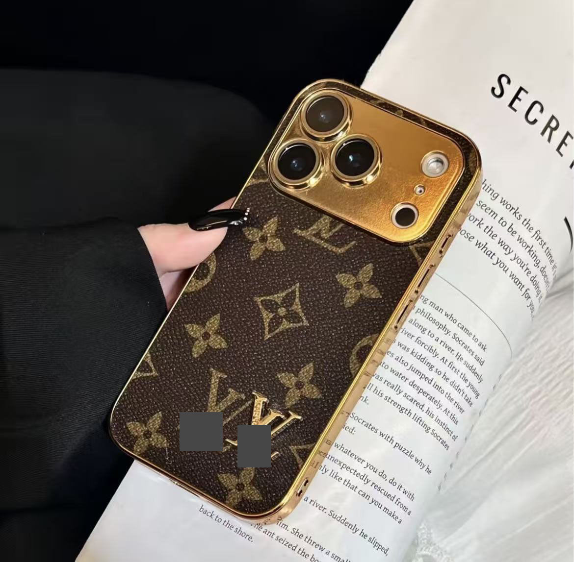 #206  スマホケース   メッキ加工  耐衝撃・防振性能に優れ、iPhone12~iPhone17 に対応