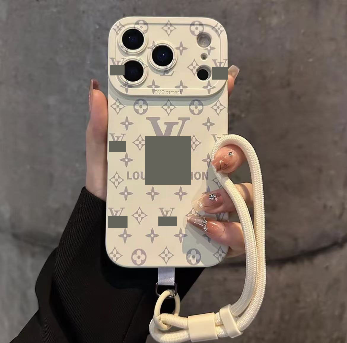#01 -1  スマホケース  ストラップ付き  耐衝撃・防振性能に優れ、iPhone12~17 に対応