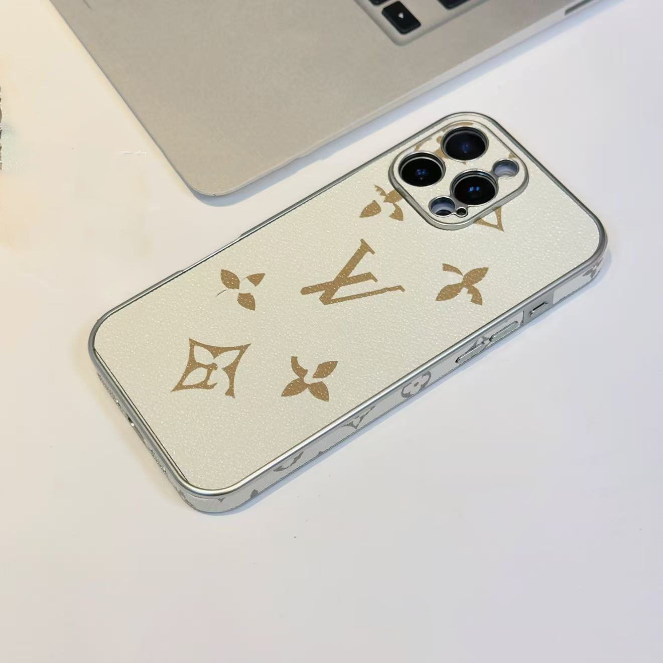 #64  スマホケース    耐衝撃・防振性能に優れ、iPhone12-17 に対応