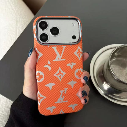 #66  スマホケース   カーボン調  耐衝撃・防振性能に優れ、iPhone14-17 に対応