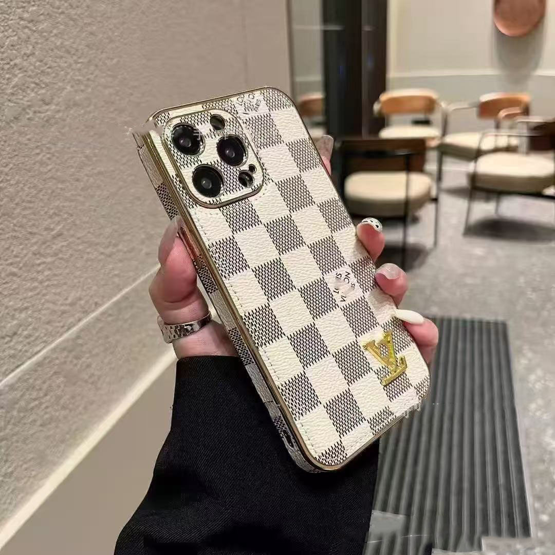 #217  スマホケース    耐衝撃・防振性能に優れ  iPhone に対応