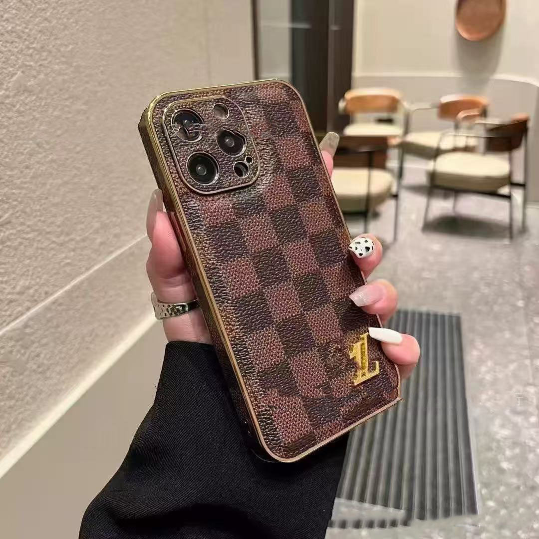 #217  スマホケース    耐衝撃・防振性能に優れ  iPhone に対応