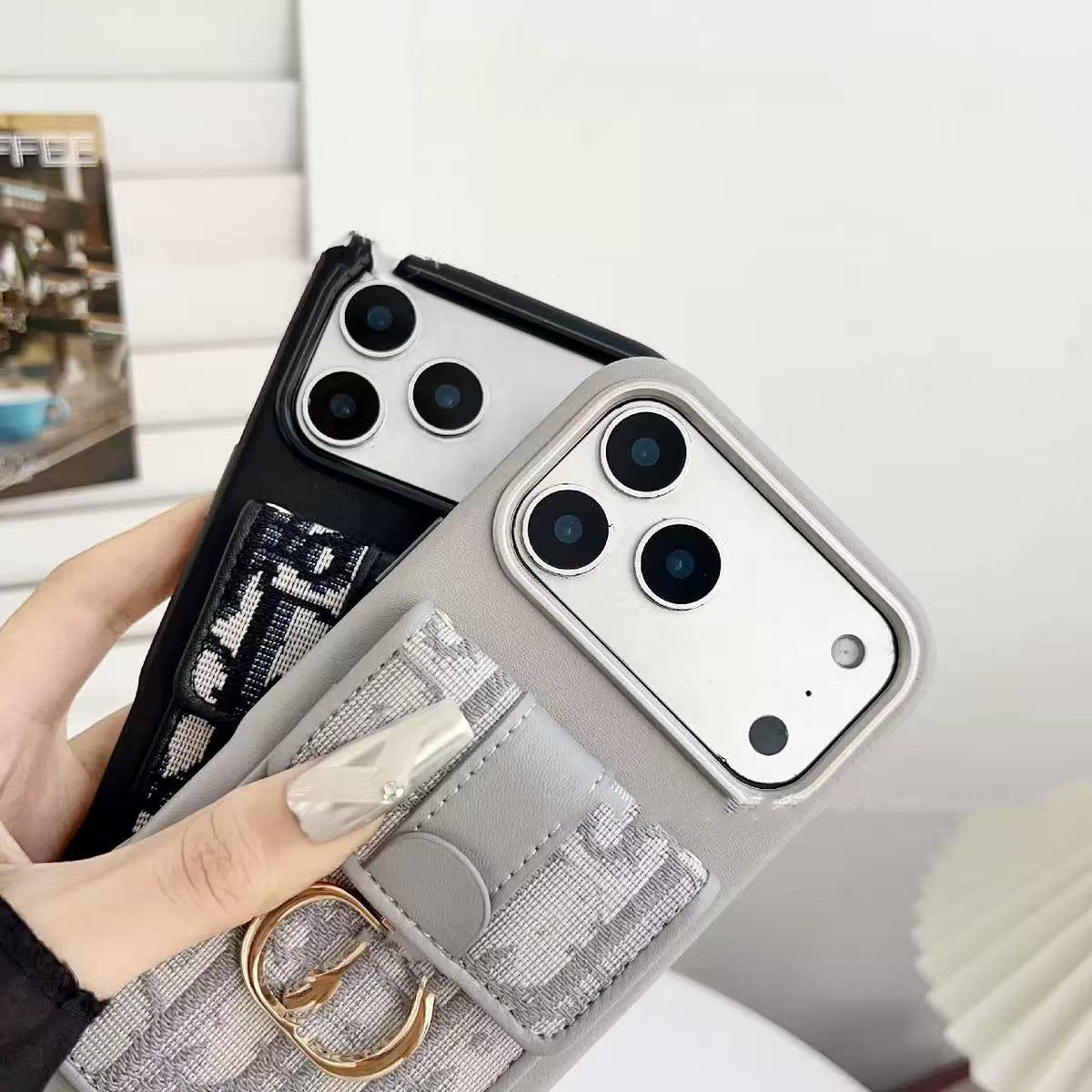 #431  スマホケース  カードケース付き 耐衝撃・防振性能に優れ、iPhone に対応