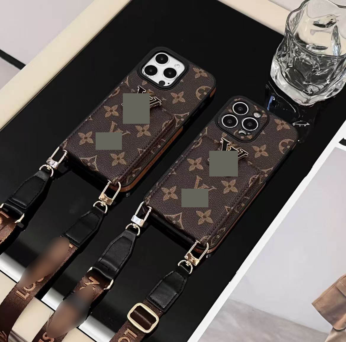#438  スマホケース  メッキ加工  紐付き カードケース付き 耐衝撃・防振性能に優れ、iPhone に対応