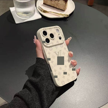 #01 スマホケース  耐衝撃・防振性能に優れ、iPhone11~17 に対応