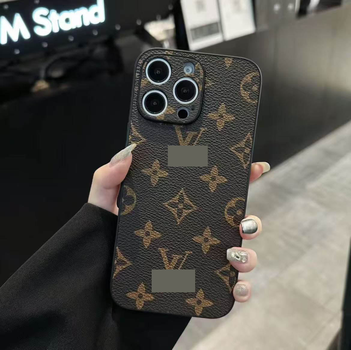 #68  スマホケース    耐衝撃・防振性能に優れ、iPhoneに対応