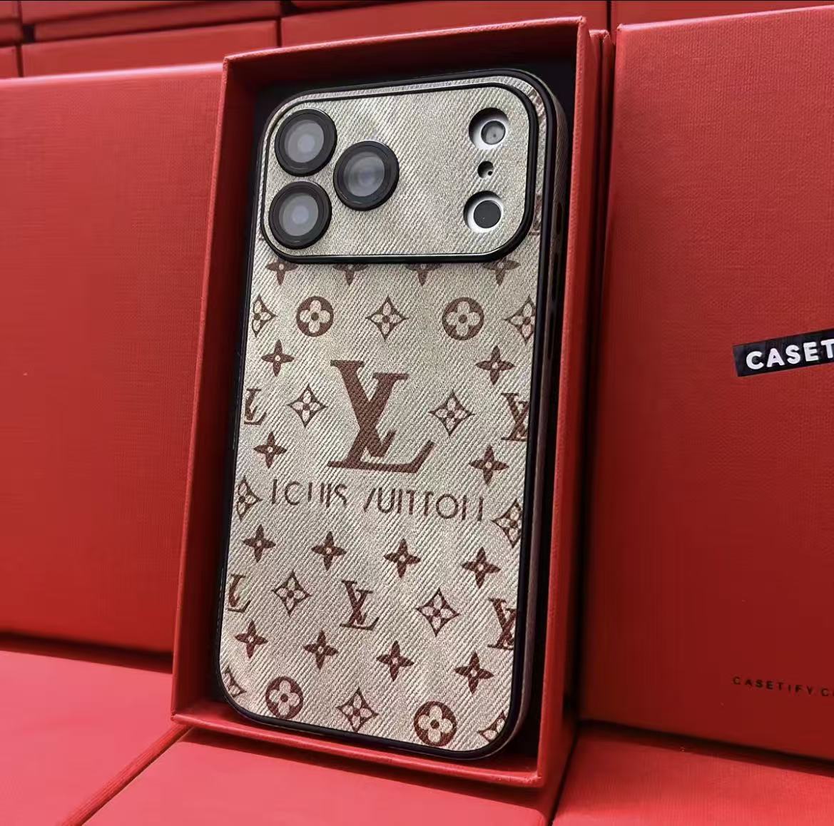 #53 スマホケース  高級感合成皮革 レザーラムスキンスマホケース   耐衝撃・防振性能に優れ、高級感あふれるスマホケースで、iPhone12~17 に対応