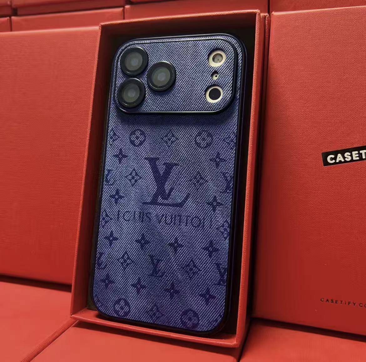 #53 スマホケース  高級感合成皮革 レザーラムスキンスマホケース   耐衝撃・防振性能に優れ、高級感あふれるスマホケースで、iPhone12~17 に対応