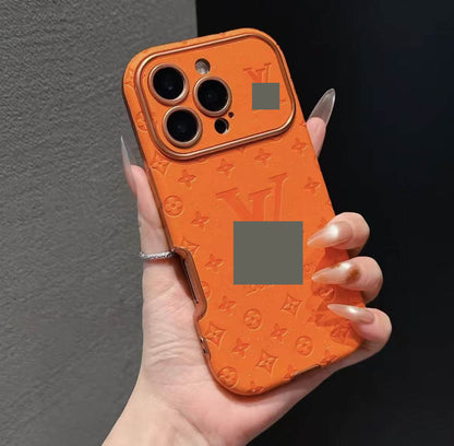#70  スマホケース   耐衝撃・防振性能に優れ、高級感あふれるスマホケースで、iPhone14~17 に対応