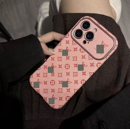 #70  スマホケース   耐衝撃・防振性能に優れ、高級感あふれるスマホケースで、iPhone14~17 に対応