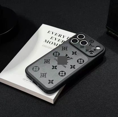 #72  スマホケース   耐衝撃・防振性能に優れ  iPhone16-17 に対応