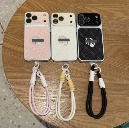 #224  スマホケース   手首紐付き、レンズ保護カバー付き  耐衝撃・防振性能に優れ  iPhone14-17 に対応