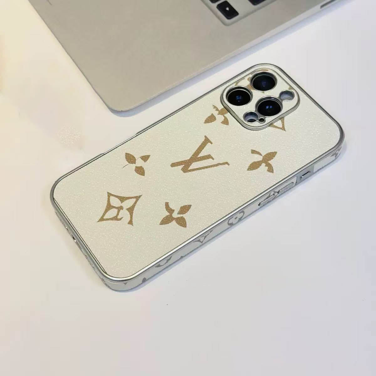 #64  スマホケース  耐衝撃・防振性能に優れ、iPhone に対応