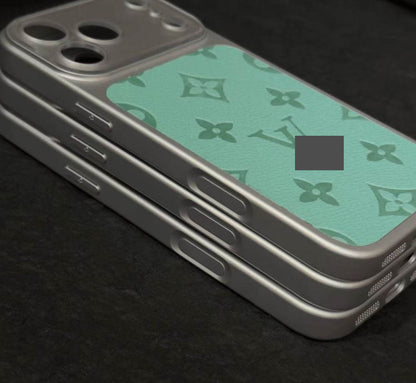 #76  スマホケース   耐衝撃・防振性能に優れ  iPhone14-17 に対応