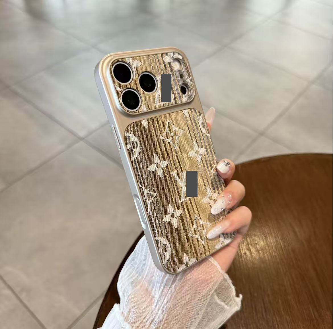 #77  スマホケース   布製調  耐衝撃・防振性能に優れ  iPhone14-17 に対応