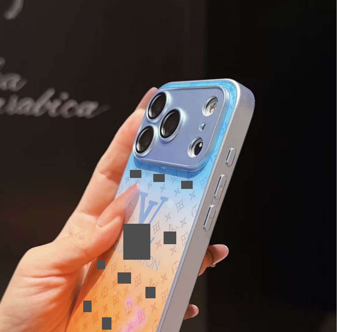 #59  スマホケース  グラデーション  耐衝撃・防振性能に優れ  iPhone14-17 に対応