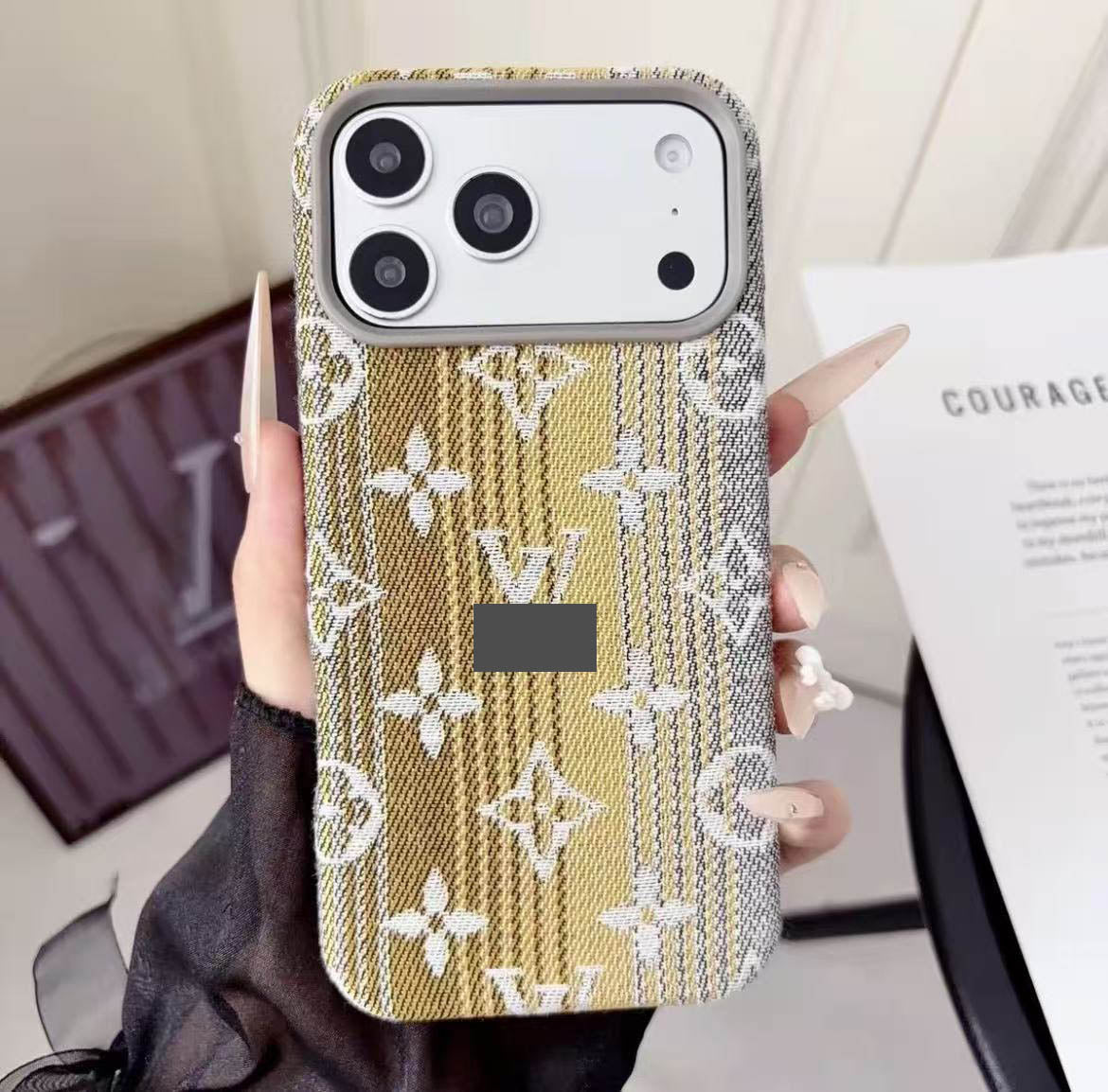 #78  スマホケース   布製調  耐衝撃・防振性能に優れ  iPhone14-17 に対応