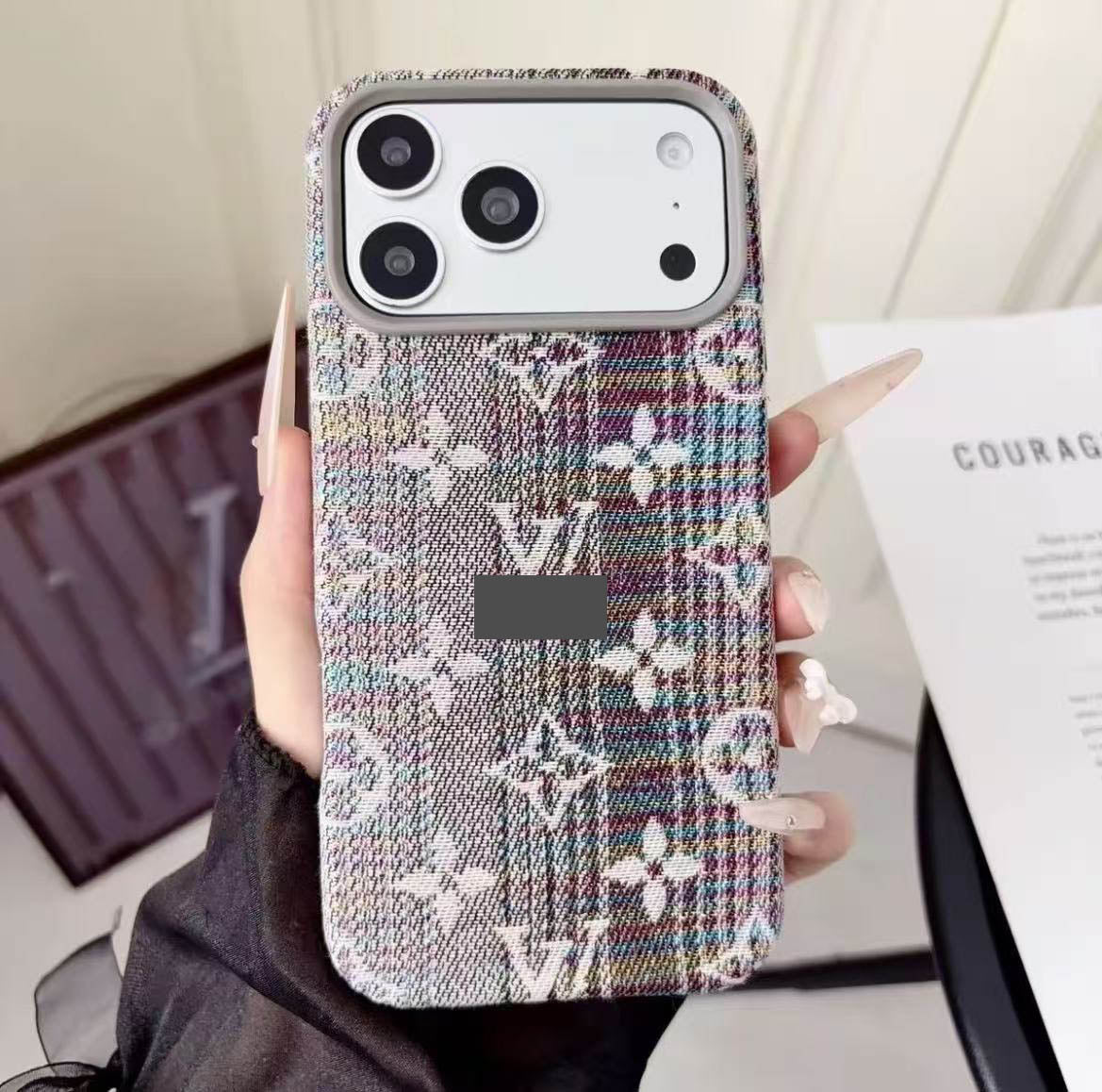 #78  スマホケース   布製調  耐衝撃・防振性能に優れ  iPhone14-17 に対応