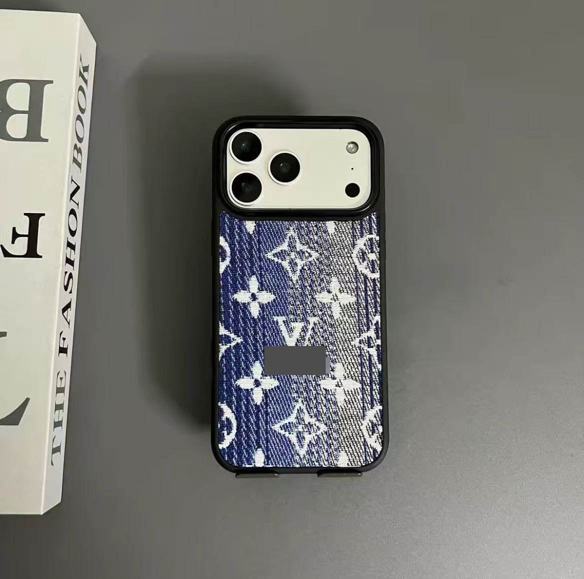#79  スマホケース   布製調  耐衝撃・防振性能に優れ  iPhone14-17 に対応