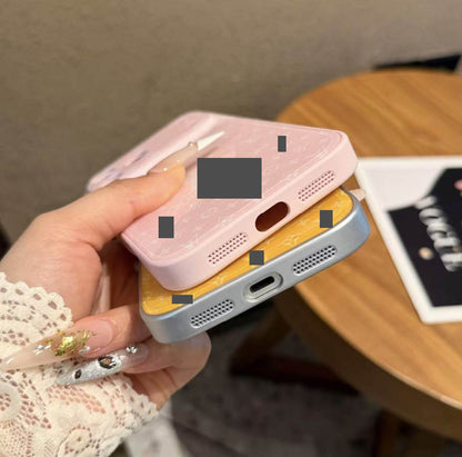 #82 スマホケース   耐衝撃・防振性能に優れ、iPhone15-17 に対応