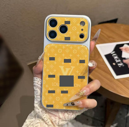 #82 スマホケース   耐衝撃・防振性能に優れ、iPhone15-17 に対応