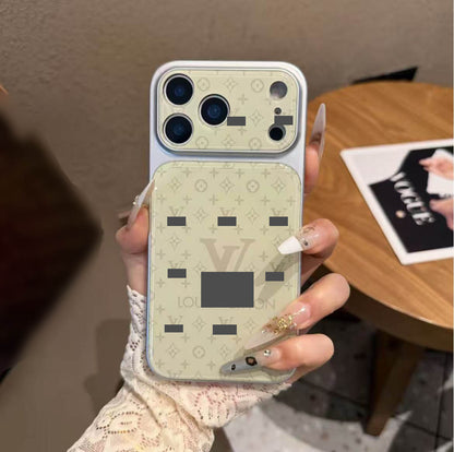 #82 スマホケース   耐衝撃・防振性能に優れ、iPhone15-17 に対応