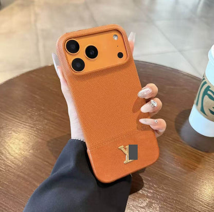 #84 スマホケース   ハーフラップ  耐衝撃・防振性能に優れ、iPhone13-17 に対応