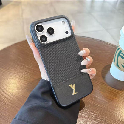 #84 スマホケース   ハーフラップ  耐衝撃・防振性能に優れ、iPhone13-17 に対応