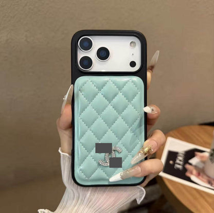 #226 スマホケース    耐衝撃・防振性能に優れ、iPhone15-17 に対応