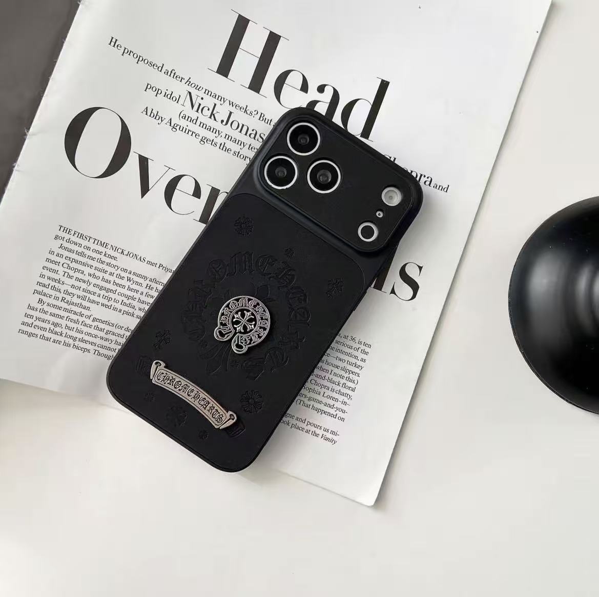 #86 スマホケース   耐衝撃・防振性能に優れ、iPhone14-17 に対応