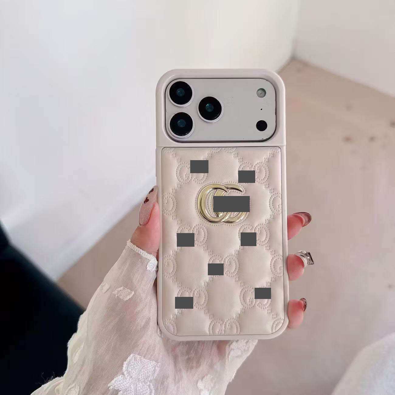 #227  スマホケース   耐衝撃・防振性能に優れ、iPhone14-17 に対応