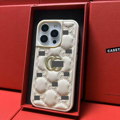 #227  スマホケース   耐衝撃・防振性能に優れ、iPhone14-17 に対応