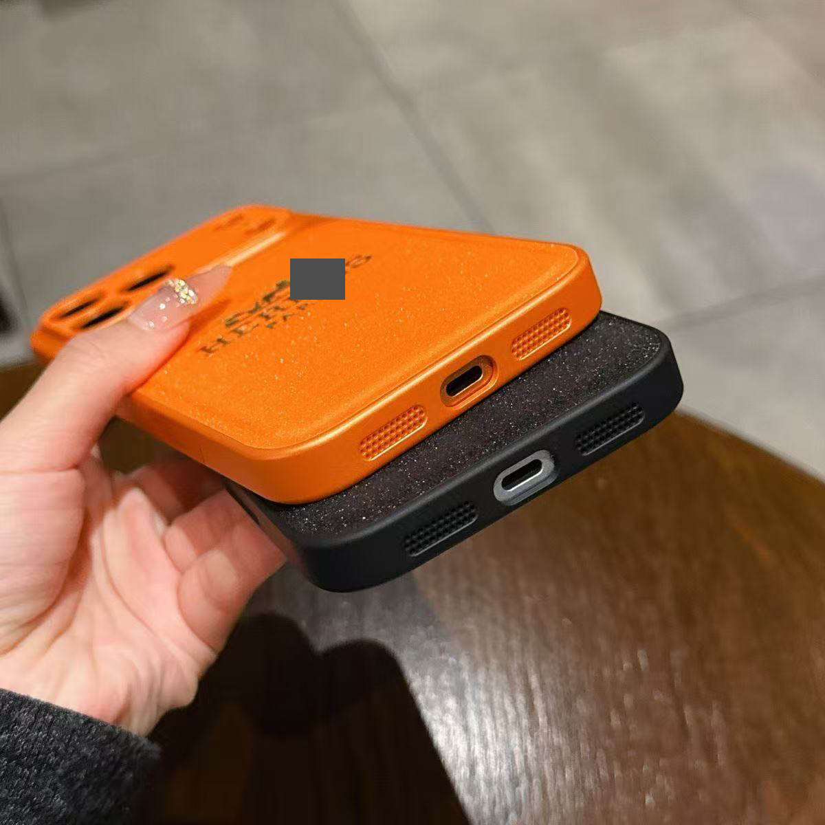 #94  スマホケース   耐衝撃・防振性能に優れ、iPhone14-17 に対応