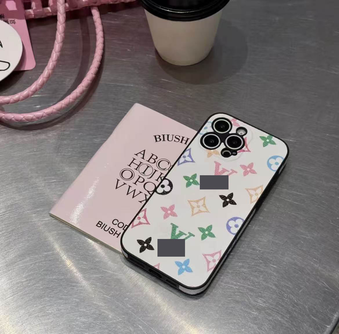 #95  スマホケース  高級感  耐衝撃・防振性能に優れ、iPhone12~16 に対応